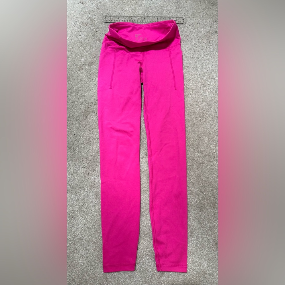 GapFit Bright Pink leggings with side pockets